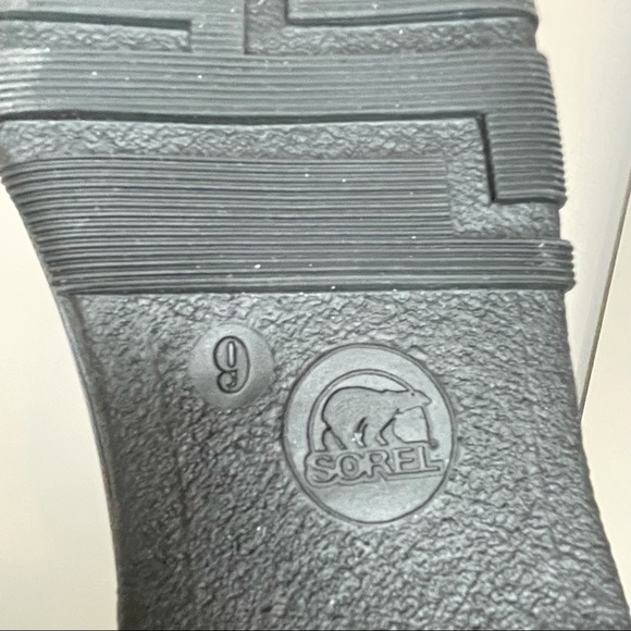 SOREL Winter Boots - Picture 6 of 9